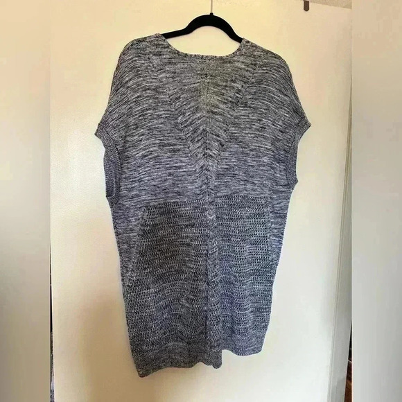 Like New Condition Black and White Vince Short Sleeve V-Neck Sweater - Picture 2 of 7